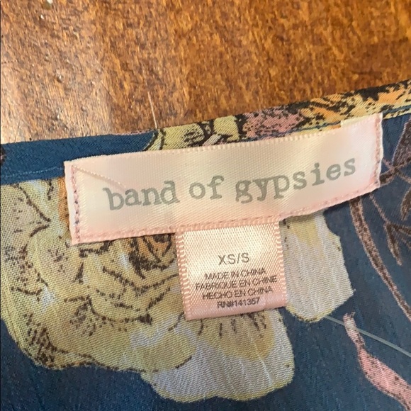 Band of Gypsies Floral Kimono - Picture 7 of 7